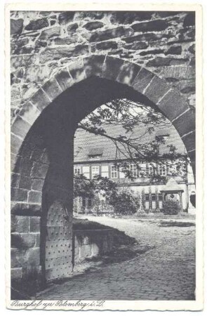Blomberg: Blick in den Innenhof der Burg. vermutlich um 1950. Sammlung Priester