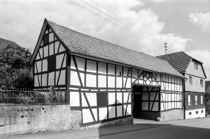 Fachwerktorhaus (Torhaus, Fachwerk); Vöhl, Brunnenstraße 4