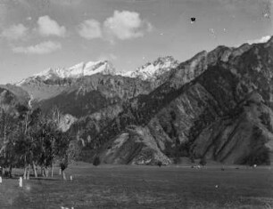 Gebirgszug : Ein Gebirgszug im Tians Shan Hochgebirge