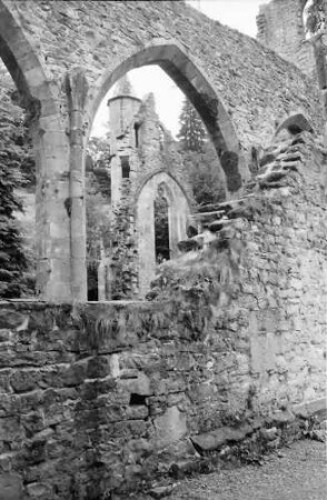 Allerheiligen: Klosterruine Allerheiligen, von außen, seitlich