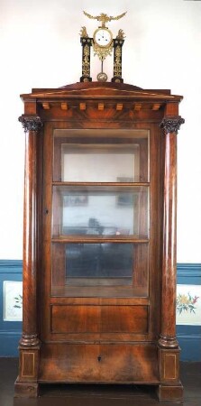 Vitrinenschrank, Mahagoni