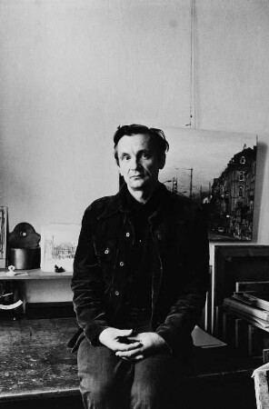 Der Maler Konrad Knebel in seinem Atelier