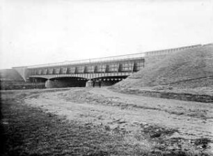 Bau der Kanalbrücke des Mittellandkanals über die Leine bei Seelze