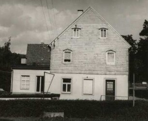 Königswalde (Kreis Annaberg). Wohnhaus, Jöhstädter Straße 1. Giebelfront