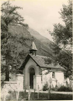 Auf dem Dorffriedhof von Zermatt