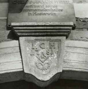 Keppmühle bei Hosterwitz, Schlußstein von 1781 mit Gedenktafel an den Sommeraufenthalt des Komponisten Carl Maria von Weber