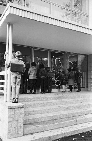Baufertigstellung der neuen Schloßschule in Durlach.