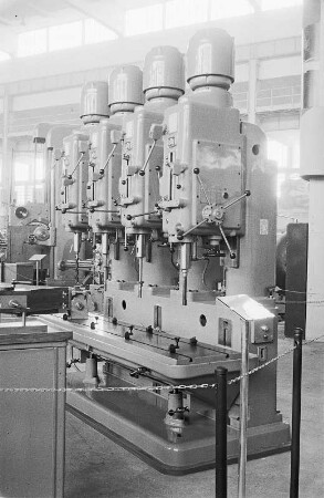 Produktionsanlage der VVB Werkzeugmaschinen und Werkzeuge Chemnitz (WMW), Technische Messe 1953