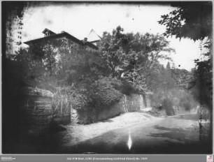 Hindenburgstraße 7 in Kronberg von Osten