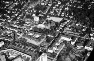 Freiburg: Herder Verlagshaus, St. Josefskrankenhaus, Habsburger Straße, von Westen