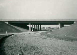 Stahlbetonbrücke, ohne Datum