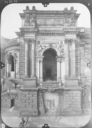 Dresden-Altstadt. Ausstellungsgebäude des Sächsischen Kunstvereins (1886-1893; K. Lipsius). Ostseite (Teilansicht)