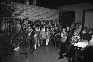 Weihnachtsfeier der Spätaussiedler aus der UDSSR im Caritas-Waldheim