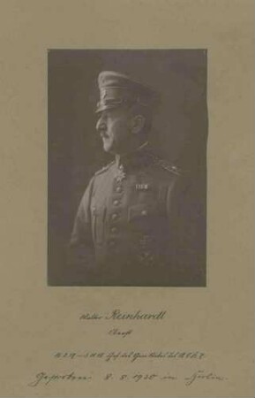 Walter Reinhardt, Oberst, Chef des Generalstabs des Armeeoberkommando 7 von 1917-1918 in Uniform, Mütze mit Orden, Brustbild in Profil