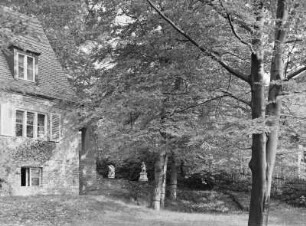Radebeul, Garten : Radebeul. Villa. Garten mit Skulpturen