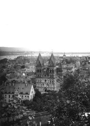 Andernach. Stadtansicht mit Liebfrauenkirche (nach 1199/um 1230) von Südwesten