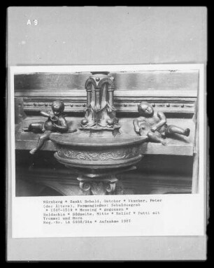 Sebaldusgrabmal — Relief