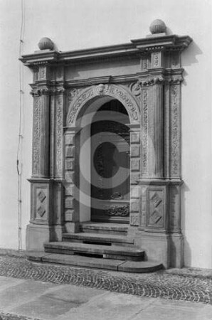Portal am Rathaus Brieg