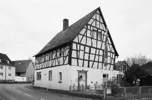Ehem. Gasthaus 'Schwanen' (Wohnhaus); Usingen, Backhausgäßchen 1