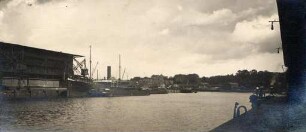 Privatalbum mit Karlsruher Motiven. Rheinhafen