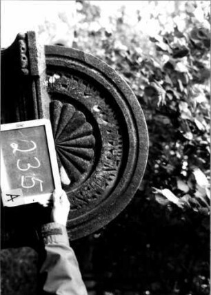 Grabstein 235 [Nir S. 136f. Nr. 14.01]: Grabstein 235A [Nir S. 136f. Nr. 14.01]