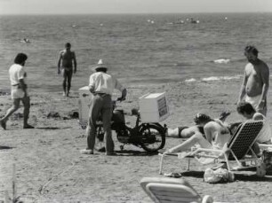 Der Sandstrand vor den Hotels von Larnaca