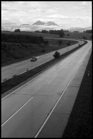 Strass: Autobahn Salzburg-Mondsee, Kurve