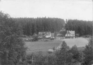 Berggießhübel-Zwiesel (Bad Gottleuba-Berggießhübel-Zwiesel). Stadtteilansicht mit Villa Waldfrieden mit Café