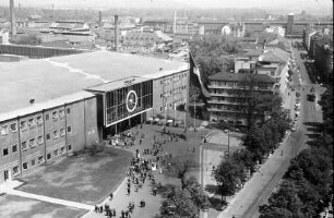 Basel: Neue Messehalle vom Personenkran