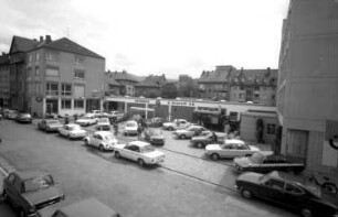 Freiburg: Tag der offenen Tür; Autohaus Schultz; aufgestellte BMW, von oben