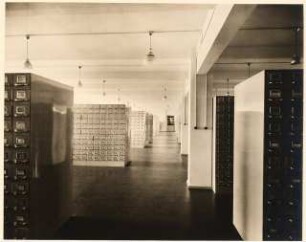 Reichsversicherungsanstalt für Angestellte, Berlin-Wilmersdorf Erweiterung: Innenansicht Karteiraum