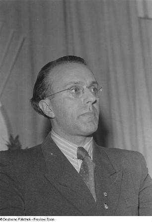 Porträt des neuen Oberbürgermeisters Erich Uhlich