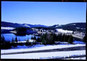 Schluchsee: winterlicher Schluchsee, vom Wald, oberhalb Strandbad