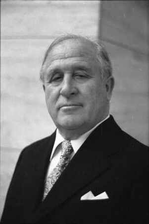 Verabschiedung von Stadtrat Gustav Kessel (1959 - 1971) aus dem Karlsruher Stadtparlament