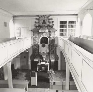 Leipzig-Plaußig-Portitz. St. Martinskirche (12. Jh., Umbau 18. Jh.). Inneres nach Osten