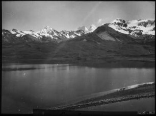 Laguna Tuni mit Condoriri im Hintergrund