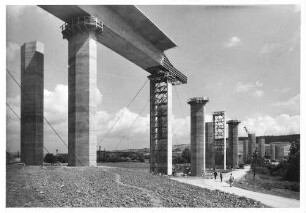 Taubertalbrücke in km 472,227 Widerlager A, Pfeiler C - M, Überbau im Freivorbau