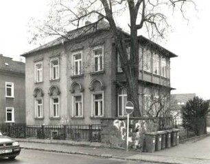 Radebeul, Hauptstraße 30. Wohnhaus (um 1900)