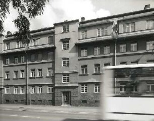 Wurzen, Goethestraße 44/54. Wohnhauszeile (um 1925). Straßenfront Nummer 48