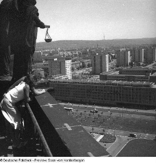 Blick vom Rathausturm Richtung Osten (Grunaer Straße)