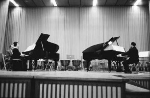 Donaueschingen: Donaueschinger Musiktage; Yvonne Loriod und Pierre Boulez an zwei Flügeln
