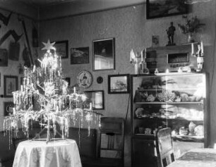 Wohnzimmer mit Weihnachtsbaum : Langebrück. Wohnzimmer des Fotografen mit Weihnachtsbaum