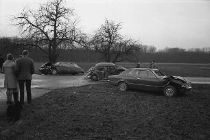 Verkehrsunfall mit Todesopfer auf der Bundesstraße 3 zwischen Grötzingen und Weingarten