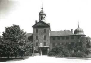Eutin, Schloss : Eutin. Schloss. Stadtseite mit Torturm
