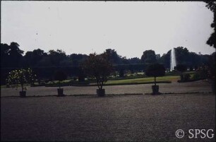 Berlin, Schlossgarten Charlottenburg, Blick in Richtung Fontäne.