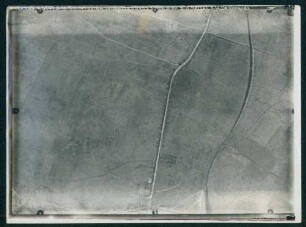 Foto der Stellungen nordwestlich der Rue Longatte in Ecoust-Saint-Mein zwischen Arras und Cambrai (Luftbild)