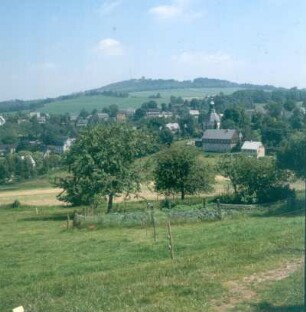 Seiffen. Ortsansicht mit Dorfkirche