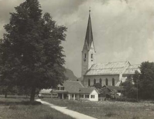 Oberstdorf im Allgäu. Katholische Pfarrkirche St. Johannes Baptist