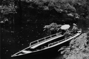 Kahnfahrt an der Oberen Schleuse östlich von Hinterhermsdorf