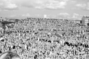 Protestkundgebung am 24. Juni 1948 auf dem Hertha Sportplatz im Bezirk Wedding zur Berlin-Blockade
